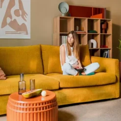 Sofa Sally Sits