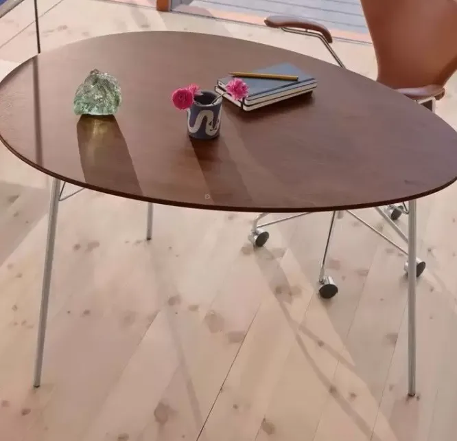 Stół Egg Fritz Hansen