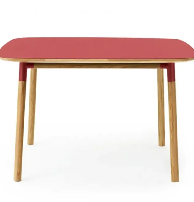 Stół Form 120X120 Cm Czerwony Normann Copenhagen