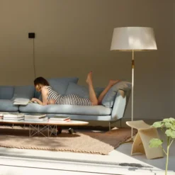 Stołek Butterfly Maple Vitra
