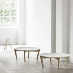 Stolik Kawowy Tray Biały Blat - Jesionowe Nogi Soft Line