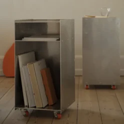 Stolik Na Kółkach Rivet Cart Frama