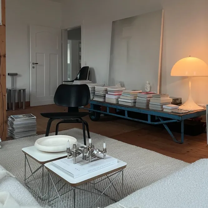 Stolik Okazjonalny Ltr - Blat Orzech - Podstawa Basic Dark Vitra