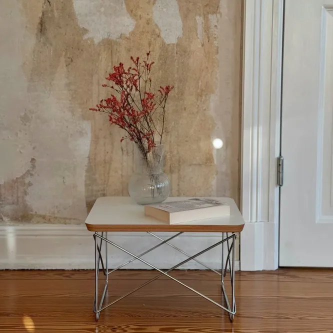 Stolik Okazjonalny Ltr - Blat Orzech - Podstawa Basic Dark Vitra