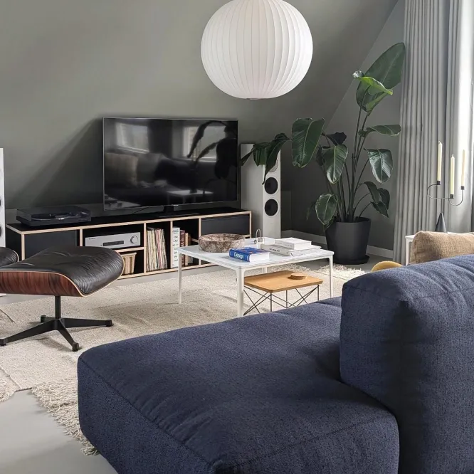 Stolik Okazjonalny Ltr - Blat Orzech - Podstawa Basic Dark Vitra
