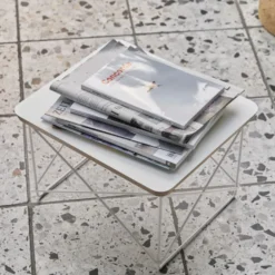 Stolik Okazjonalny Ltr - Blat Orzech - Podstawa Basic Dark Vitra