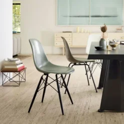 Stolik Okazjonalny Ltr - Blat Orzech - Podstawa Basic Dark Vitra