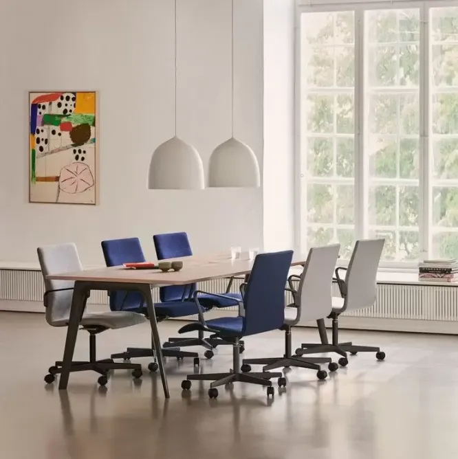 Stół Pluralis Ks421 Dąb Fritz Hansen
