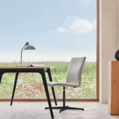 Stół Pluralis Ks421 Dąb Fritz Hansen