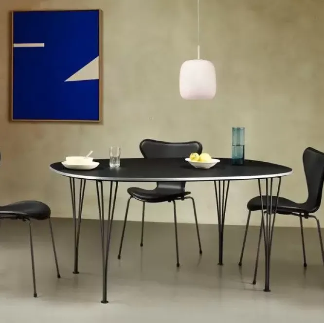 Stół Superellipse 135 Cm Laminat Special Szary Fritz Hansen