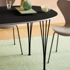 Stół Superellipse 135 Cm Laminat Special Szary Fritz Hansen