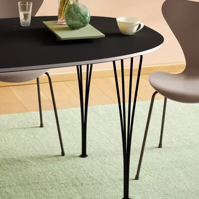 Stół Superellipse 135 Cm Laminat Special Szary Fritz Hansen