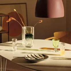 Stół Superellipse 150 Cm Laminat Standard Czarny Fritz Hansen