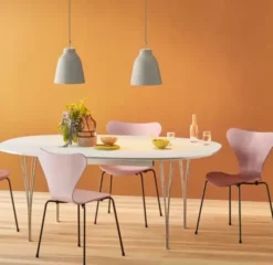 Stół Superellipse 135 Cm Laminat Standard Biały Fritz Hansen