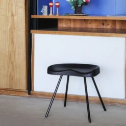 Taboret N 307 Ciemny Dąb Vitra