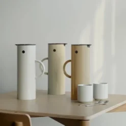 Termos Em77 1L Piaskowy Stelton