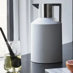 Termos Geo 1,5 L Biało-Srebrny Normann Copenhagen