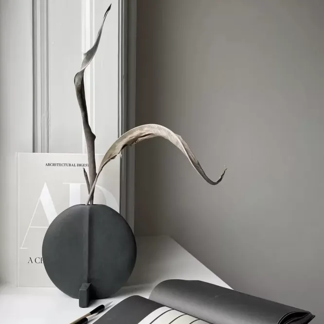 Wazon Guggenheim 23 Cm Czarny 101 Copenhagen