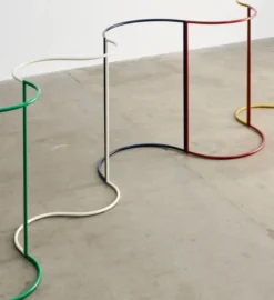 Wieszak Na Ubrania Colour S-Shape Czarny Hay