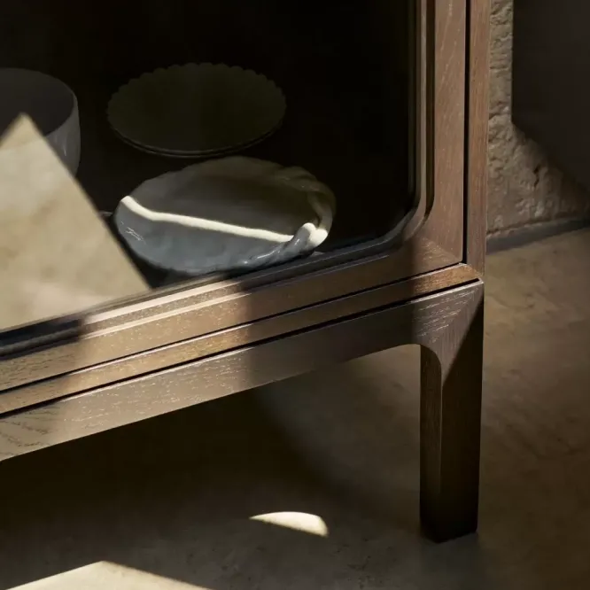 Witryna Trace Sc88 Dark Stained Oak Andtradition