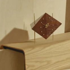 Zegar Stołowy Diamond Vitra