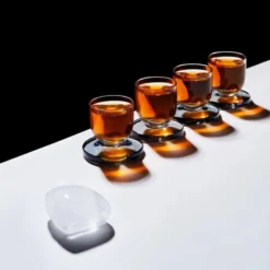Zestaw Kieliszków Do Shotów Puck 4 Szt. Tom Dixon